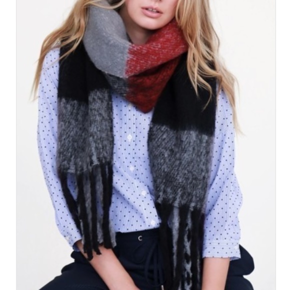 MODA ME COUTURE Accessories - PLAID OBLONG SCARF